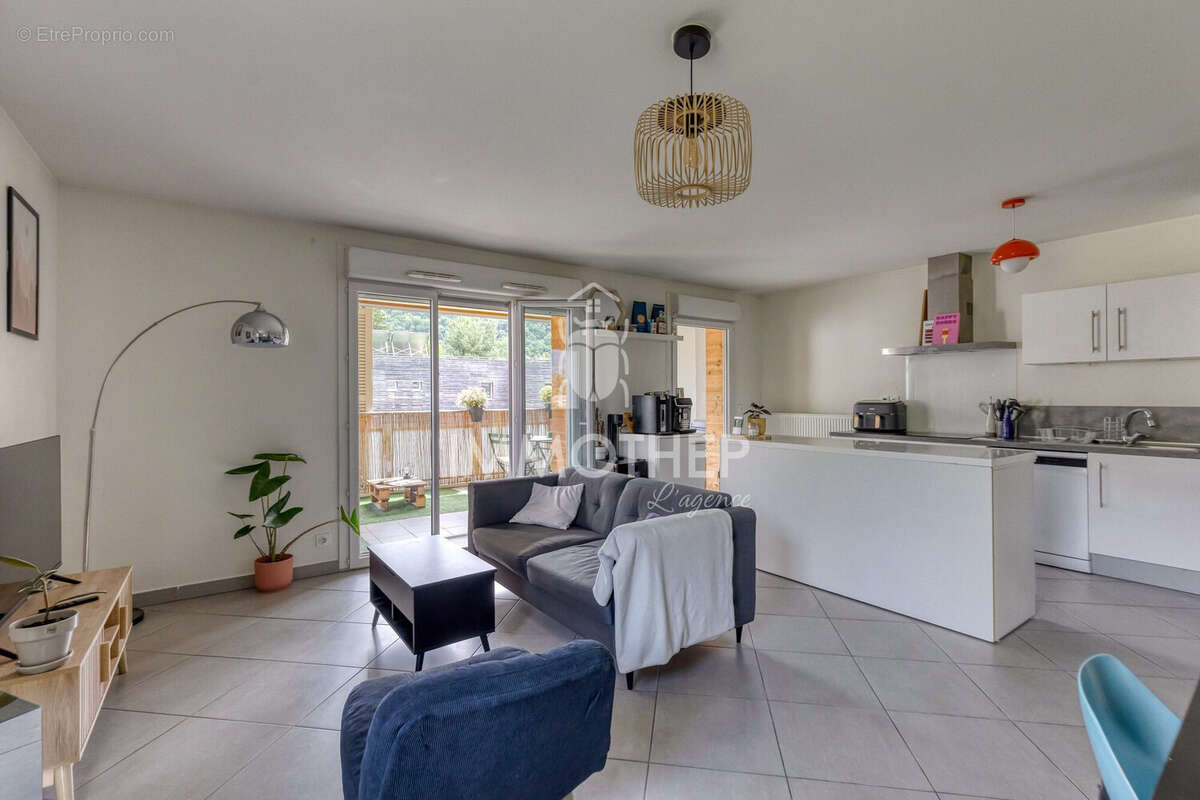 Appartement à GIERES
