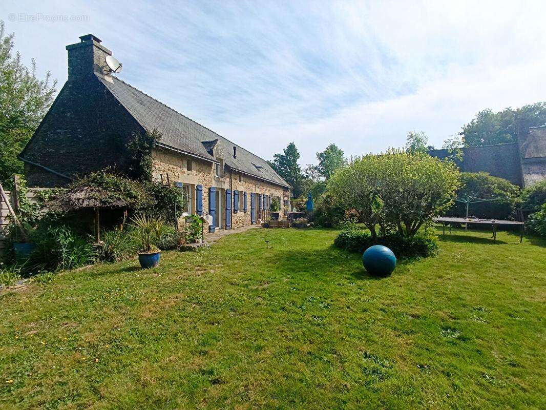 Maison à SAINT-THURIAU