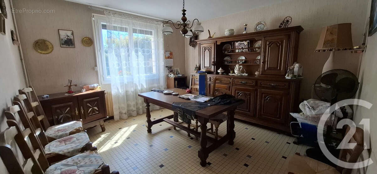 Maison à MONTANS