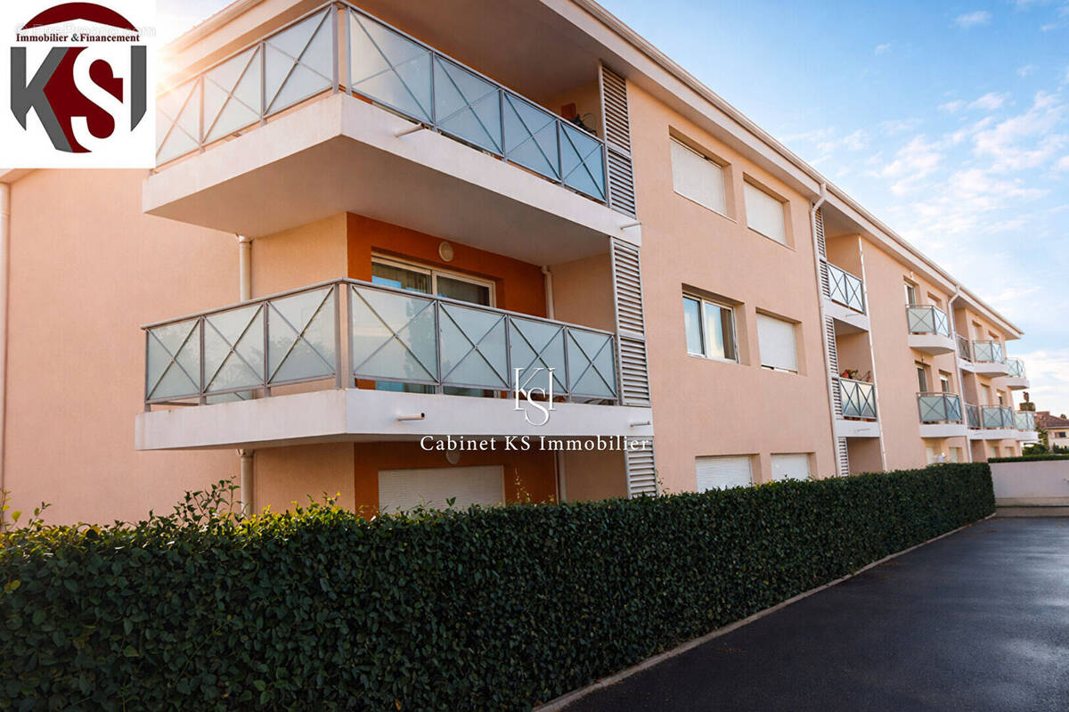 Appartement à SEILLONS-SOURCE-D'ARGENS