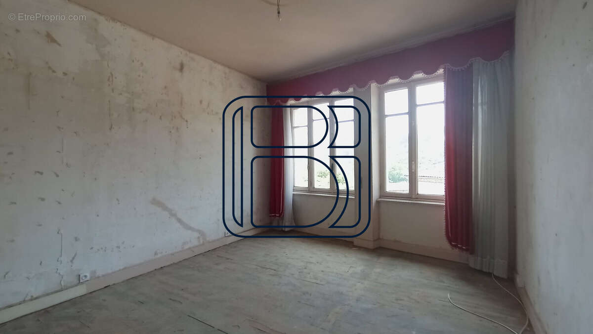 Maison à VERTOLAYE