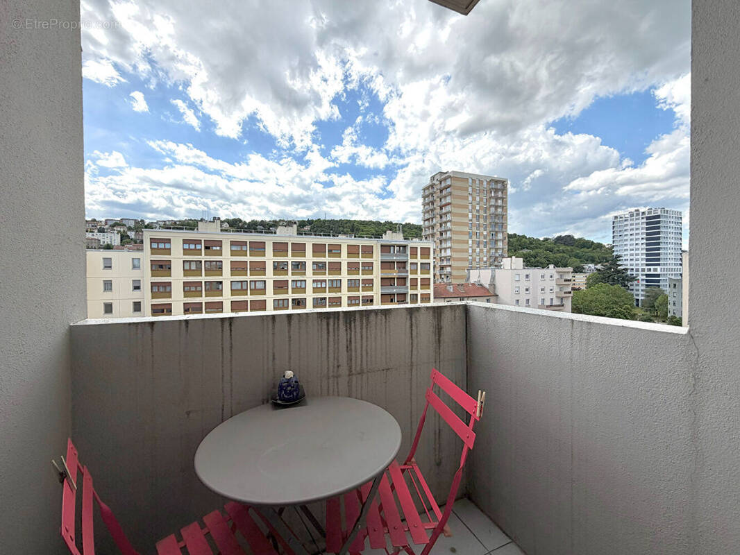 Appartement à SAINT-ETIENNE