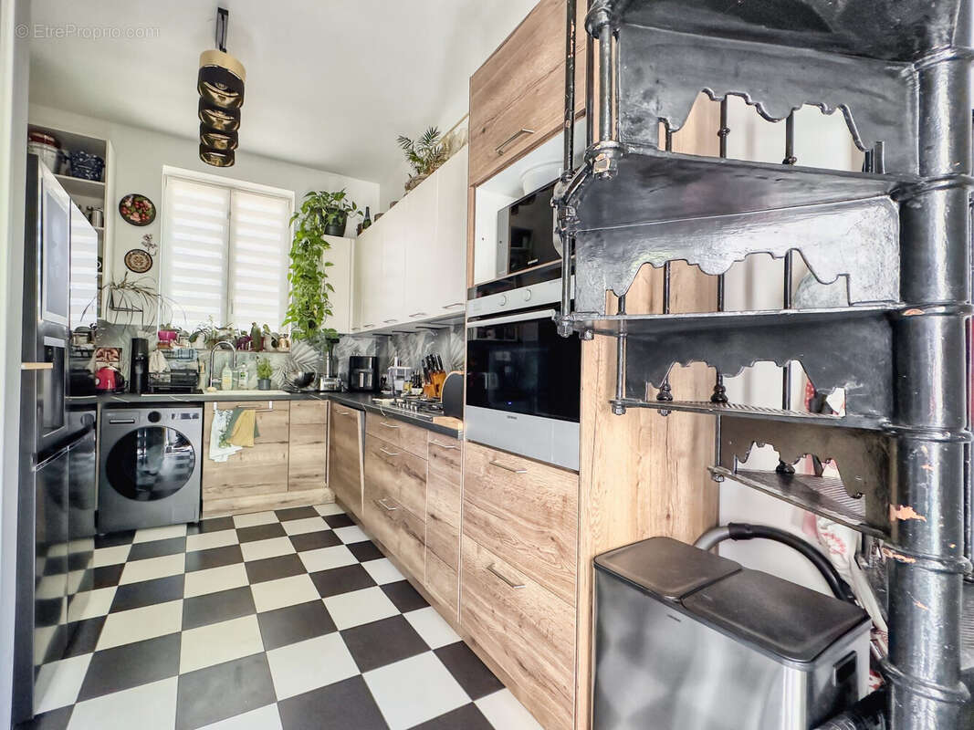 Appartement à NEUVILLE-SUR-SAONE