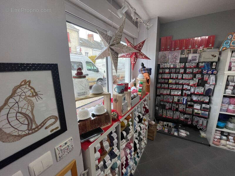 Local commercial de 39 m² à Angerville - photo 2