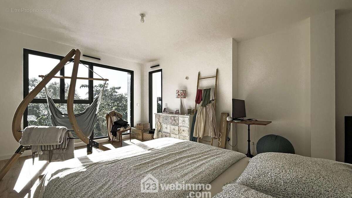 Maison à SAINT-MAUR-DES-FOSSES