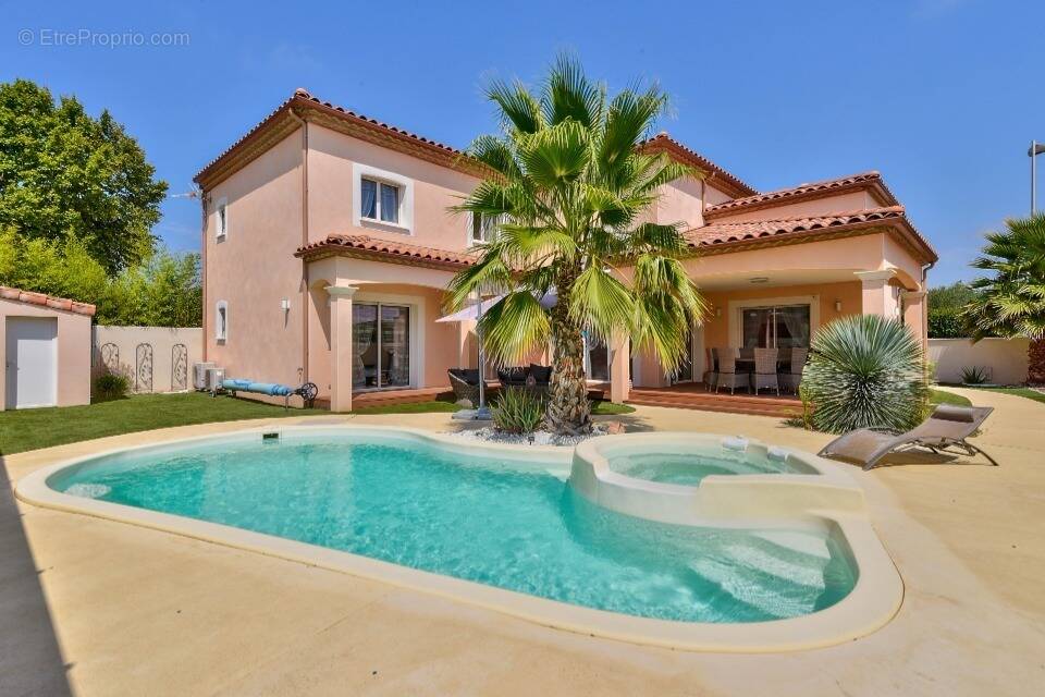 Terrain à MONTFERRIER-SUR-LEZ