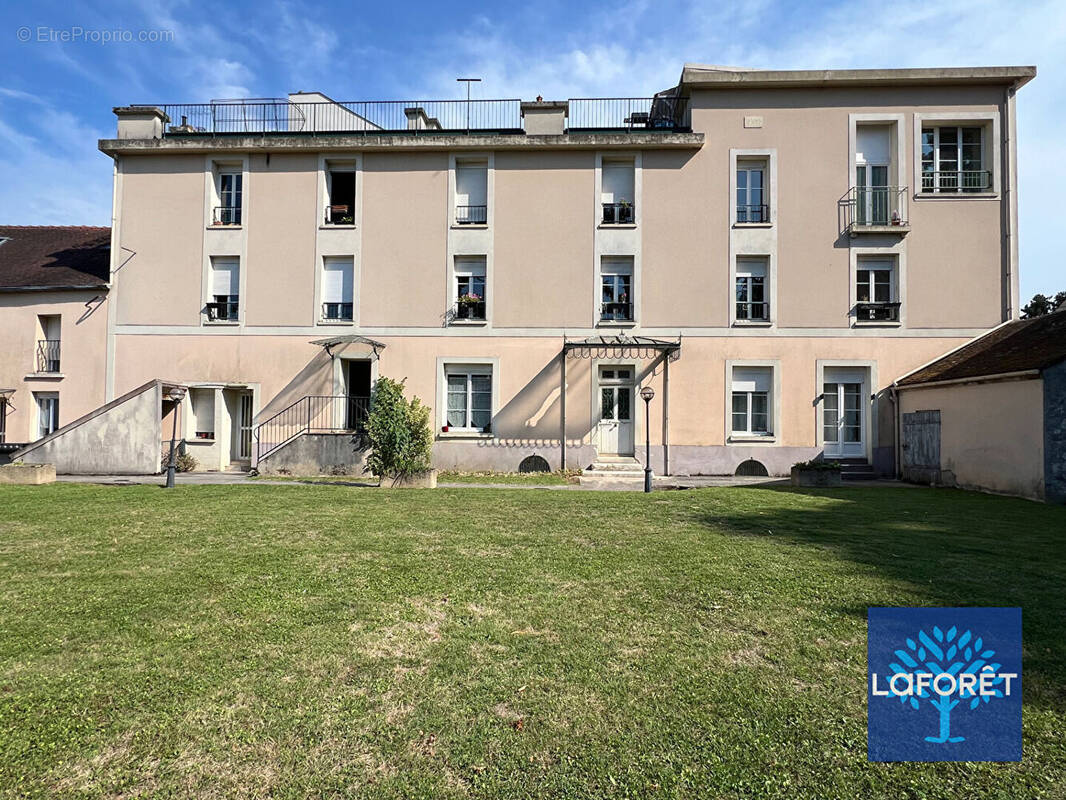 Appartement à CERNY