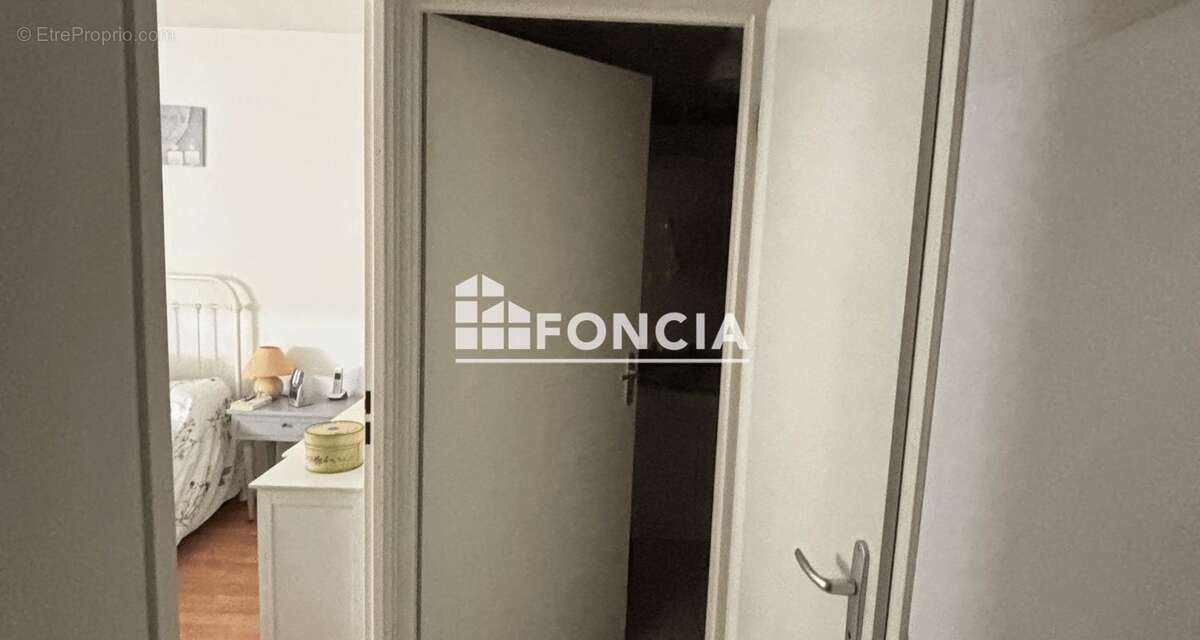 Appartement T2 - loué - résidence Jonzac - photo 5