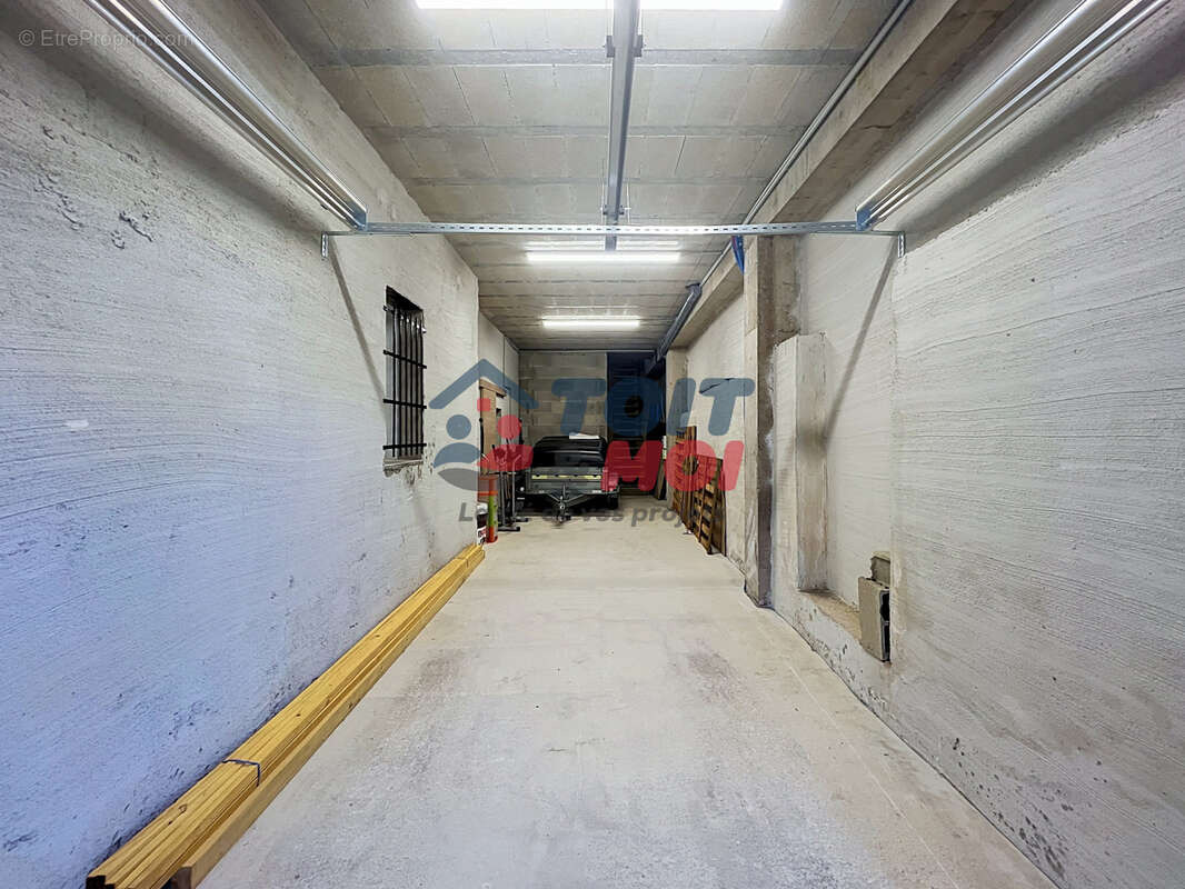 Grande maison familiale, studio indépendant et combles aménageables. - photo 16