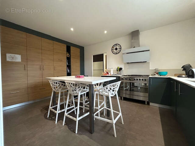 Maison à SAINT-ROMAIN-D'AY