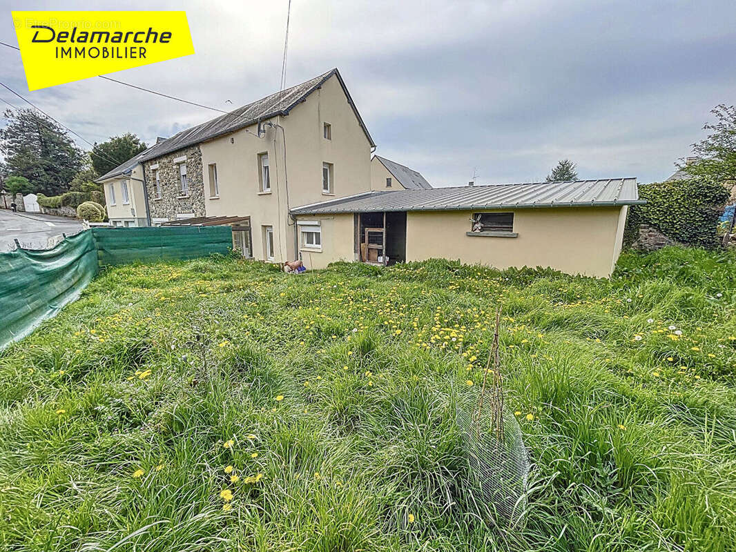 Maison à SAINT-SAUVEUR-LENDELIN