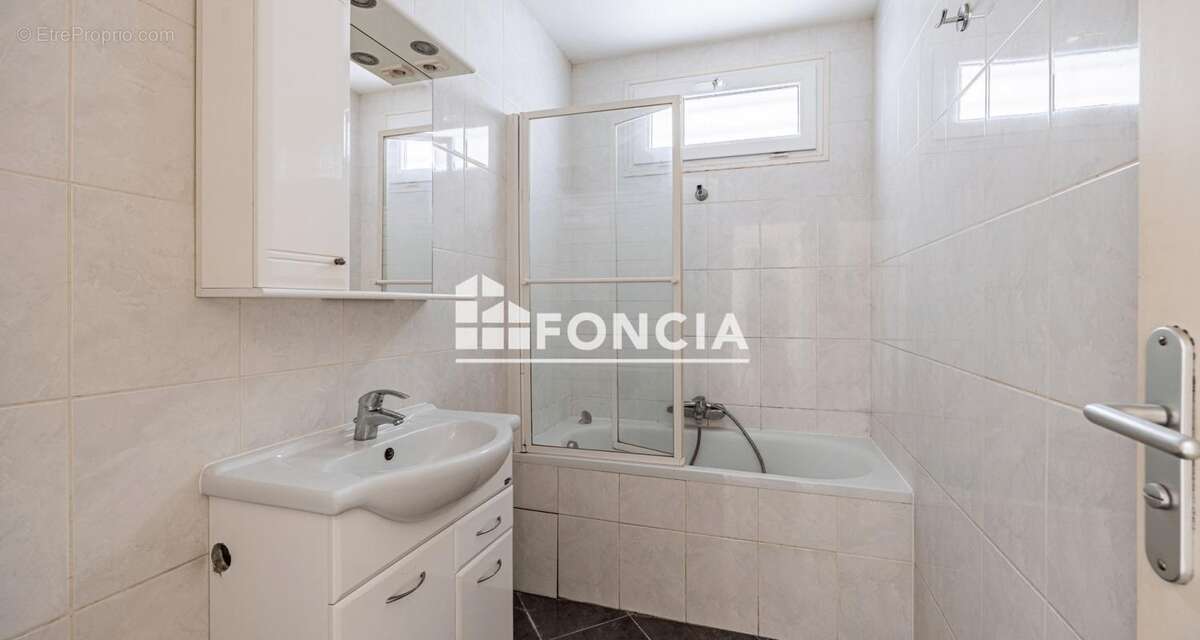 Appartement à MONTROUGE