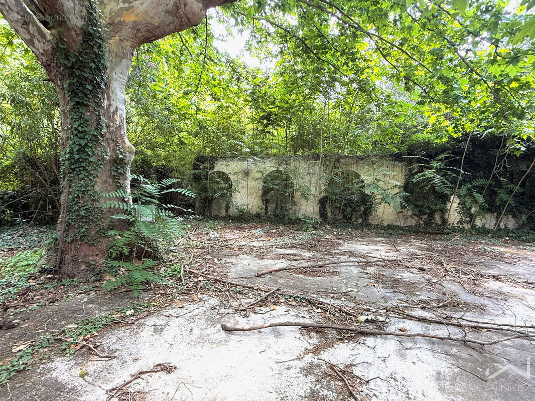 Mas de caractère à rénover à bollène   427 m2   terrain 4 263 m2   fort potentiel habitation ou commercial - photo 18