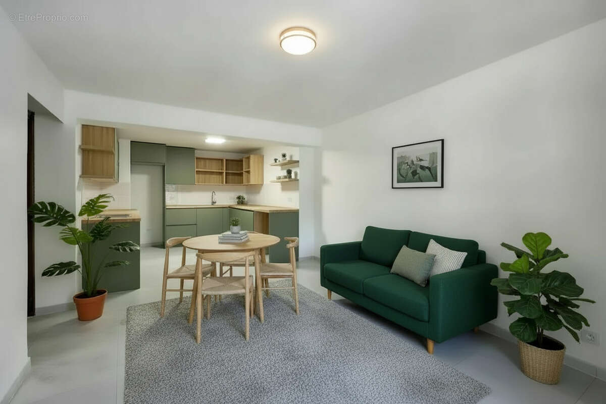 Appartement à CHATEAUNEUF-DE-GADAGNE