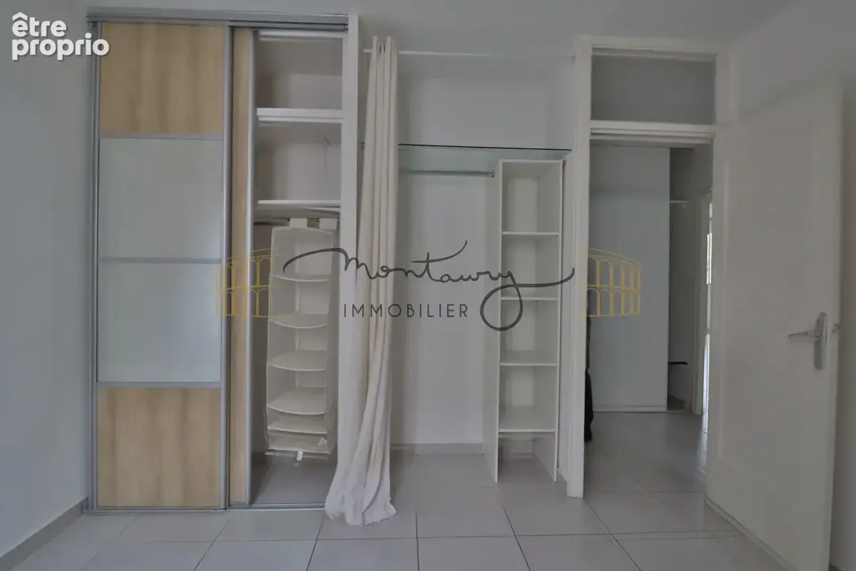A vendre - quartier kennedy - p3 balcon cave parking - photo 7