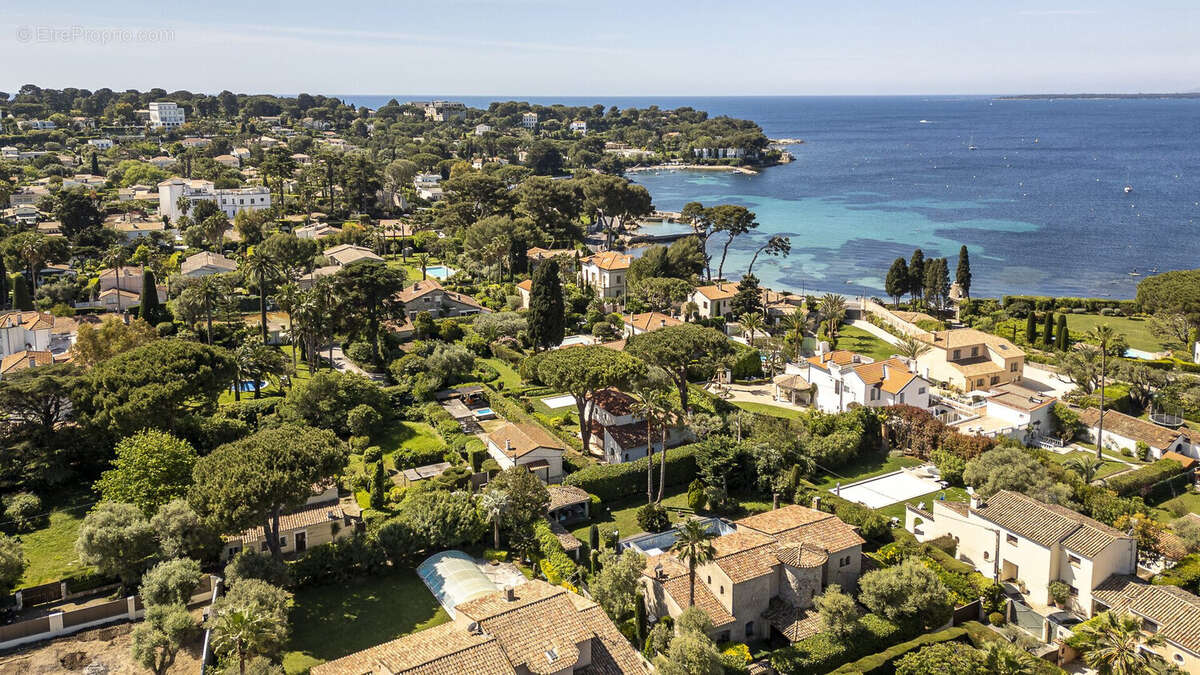 Maison 200 m² à Antibes  - photo 7