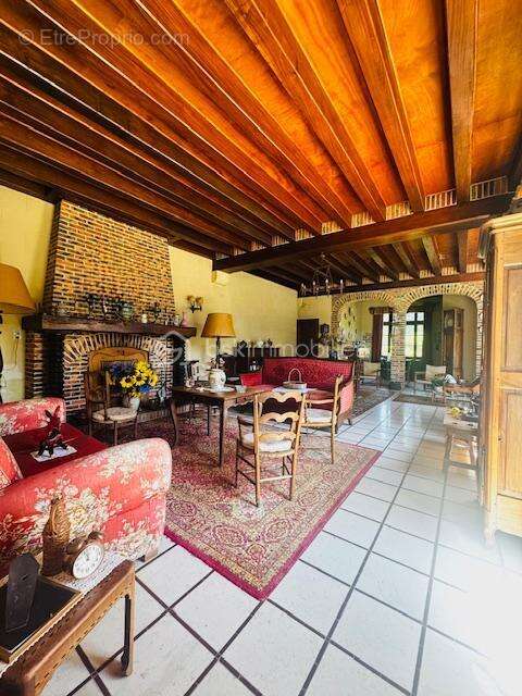 Maison à SALLES-DE-VILLEFAGNAN