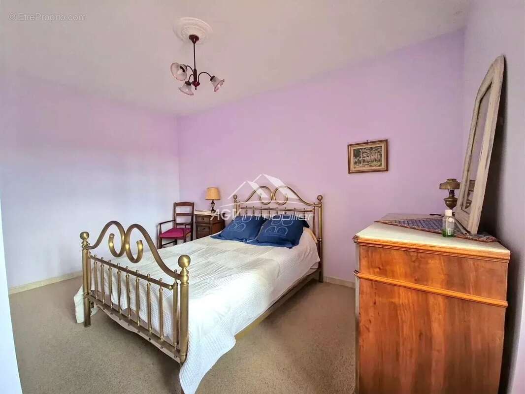 Maison à SAINT-HILAIRE-DE-BRETHMAS