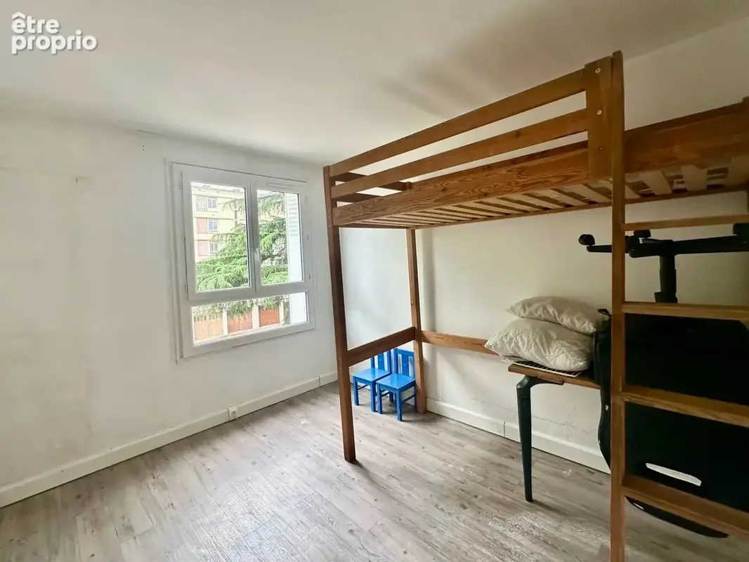 Appartement F5 lumineux avec balcon  Résidence sécurisée à Drancy - photo 6