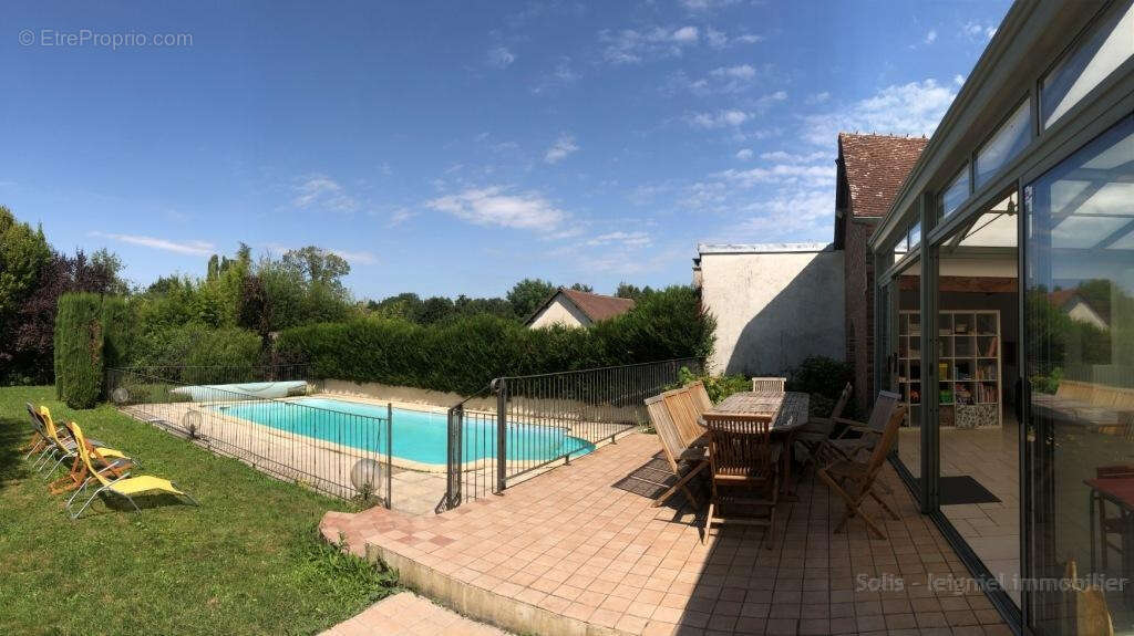 Maison de caractere et sa piscine - photo 2