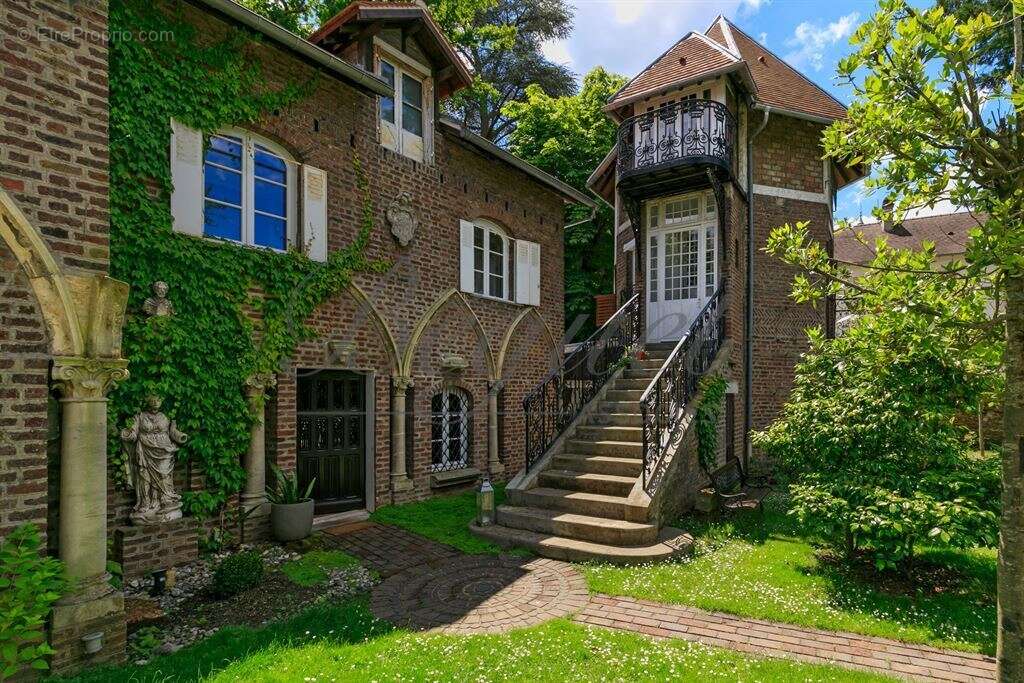Hauts de seine -vaucresson - 92420 - maison 162 m2 - 4 chambres -terrain 850 m2 - photo 15