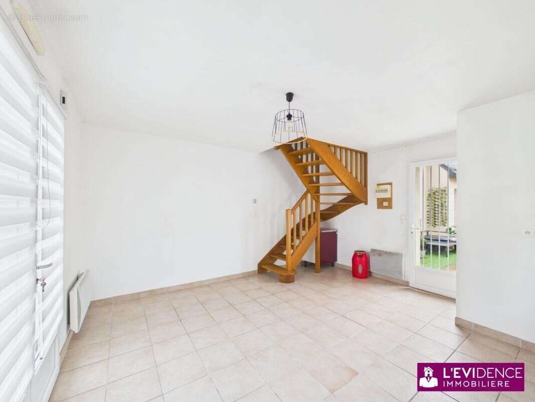 Photo 5 - Appartement à CORDEMAIS