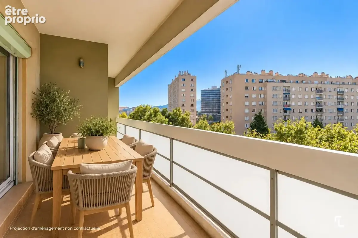 Appartement à MARSEILLE-5E