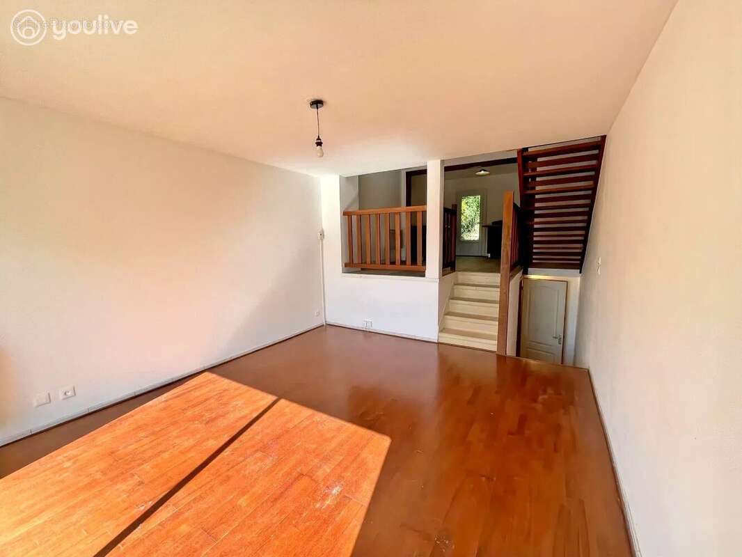 Maison à TREMENTINES