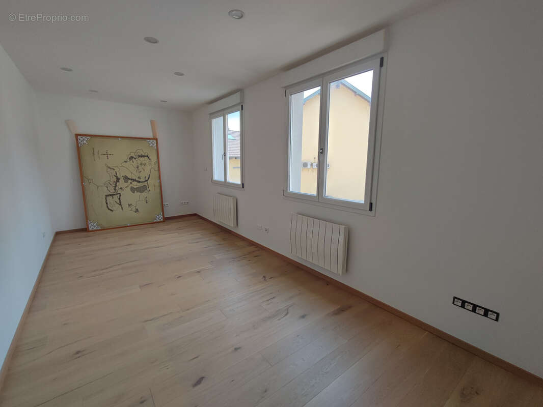 Maison à VOUJEAUCOURT