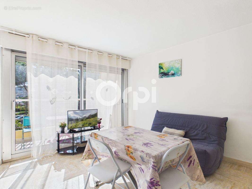 Appartement à MANDELIEU-LA-NAPOULE