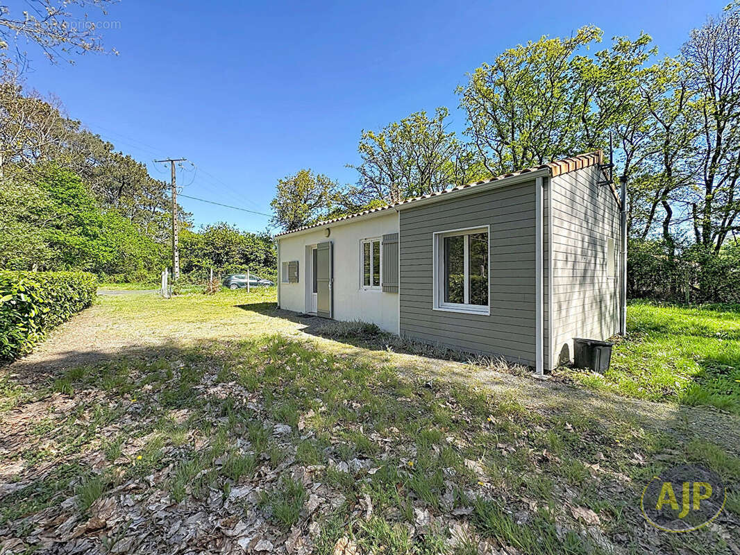 Maison à SAINT-URBAIN