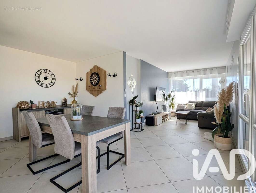 Photo 2 - Appartement à ELANCOURT