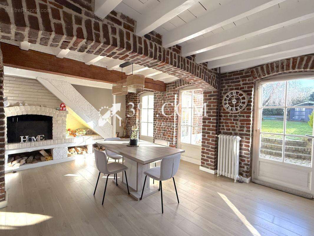 Maison à NEUVILLE-EN-FERRAIN