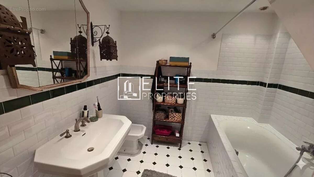 Appartement à MOUGINS