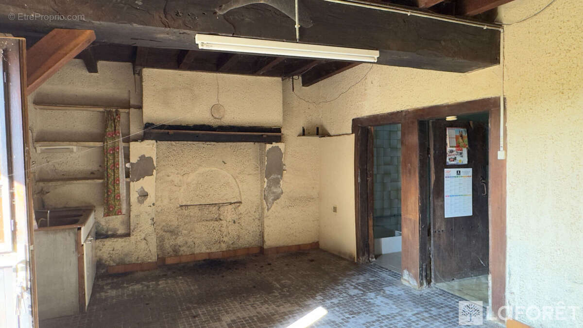 Maison à NEUILLY-LE-REAL