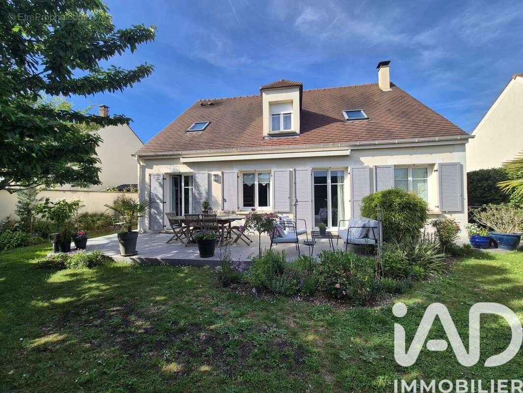 Maison 148 m² à Saint-Pierre-Du-Perray  - photo 3