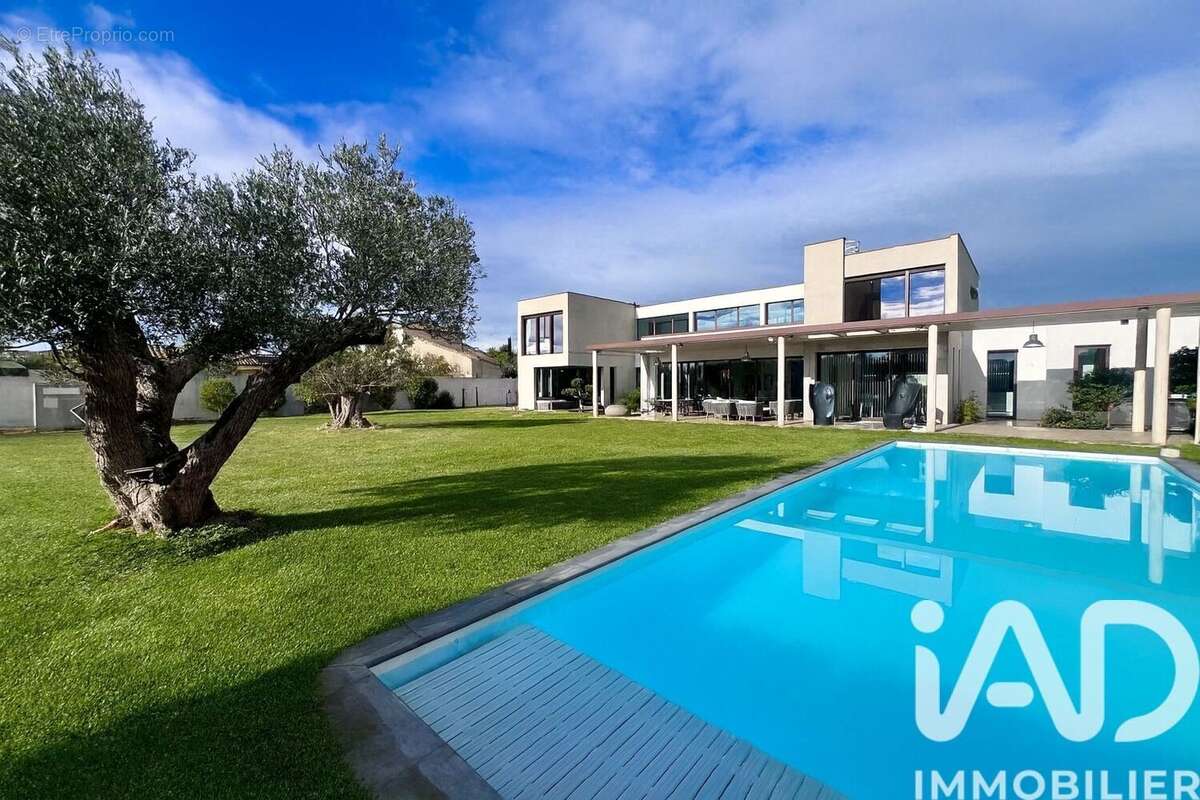 Maison 279 m² à Castelnau-Le-Lez  - photo 2