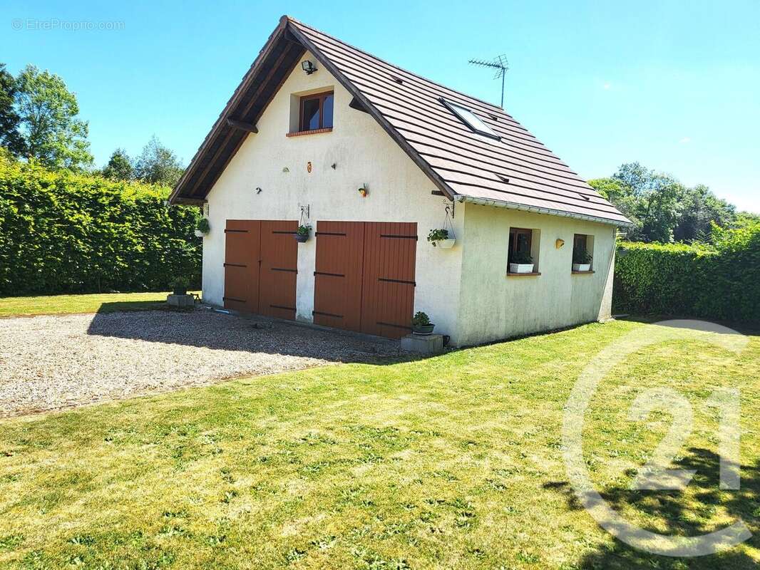 Maison à LE NOYER-EN-OUCHE