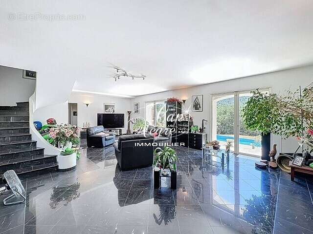 Maison à LE CANNET-DES-MAURES