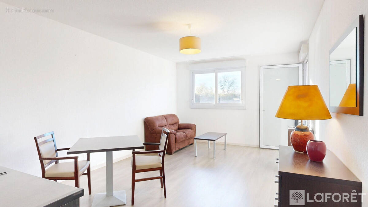 Appartement à YZEURE