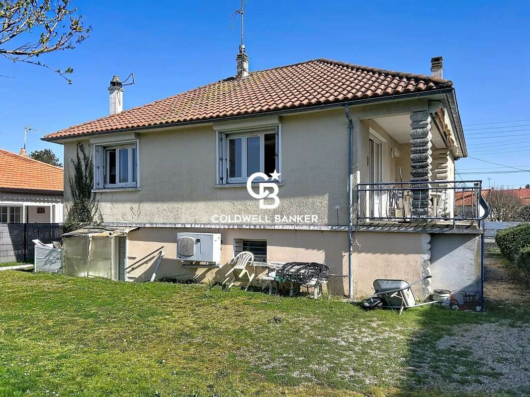 Maison à MAUZE-SUR-LE-MIGNON