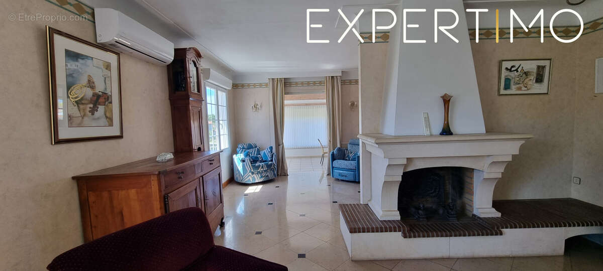Maison à BUXEROLLES