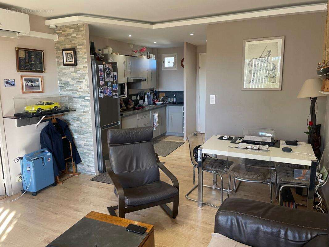 Appartement à SIX-FOURS-LES-PLAGES