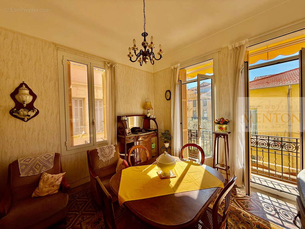 Appartement à MENTON