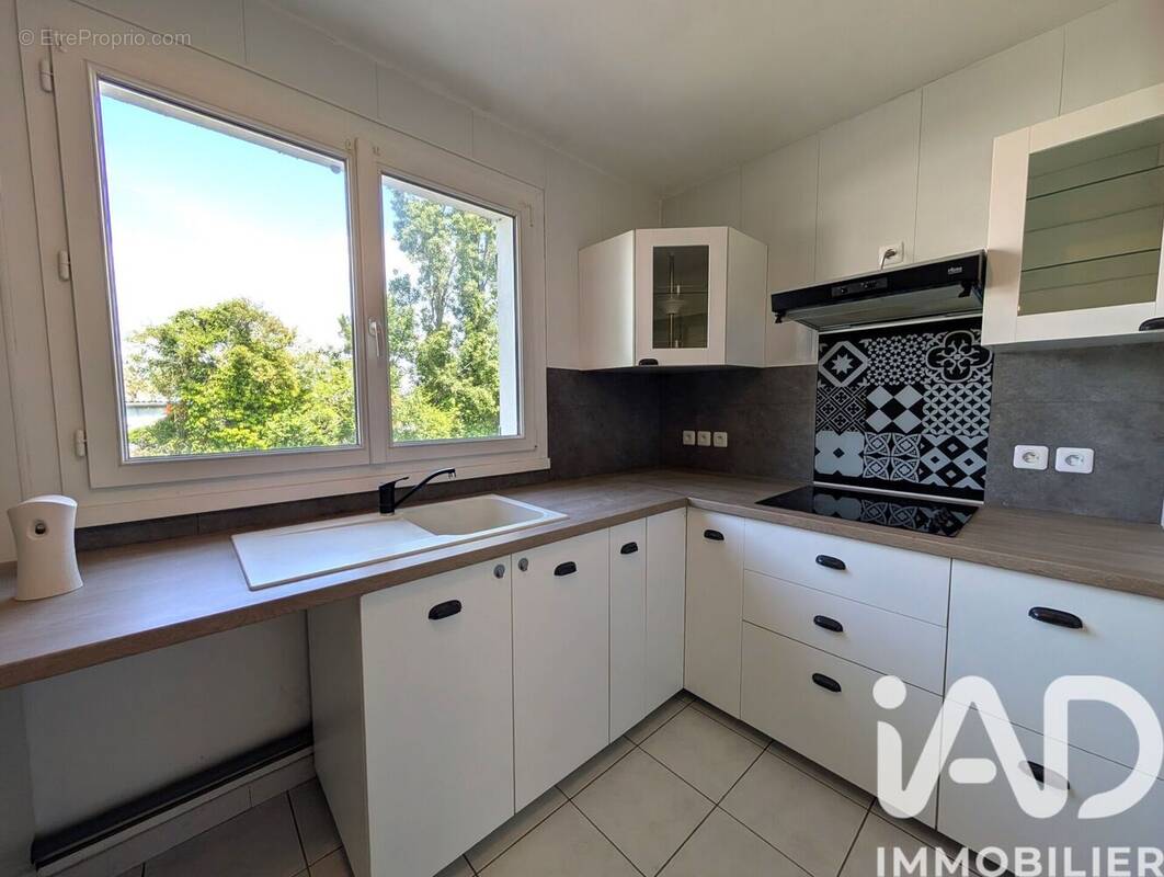 Photo 1 - Appartement à SAINT-THIBAULT-DES-VIGNES