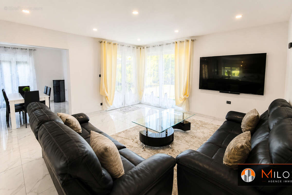 Maison Villefontaine 91.88 m2 - photo 4