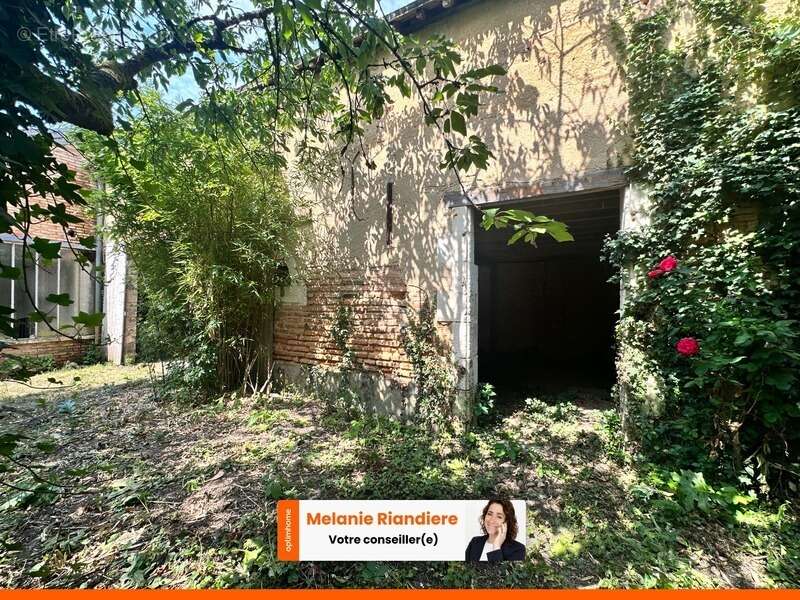 Maison de caractère 227m² - 6 chambres - Fort potentiel avec dépendance - LA FLÈCHE - photo 16