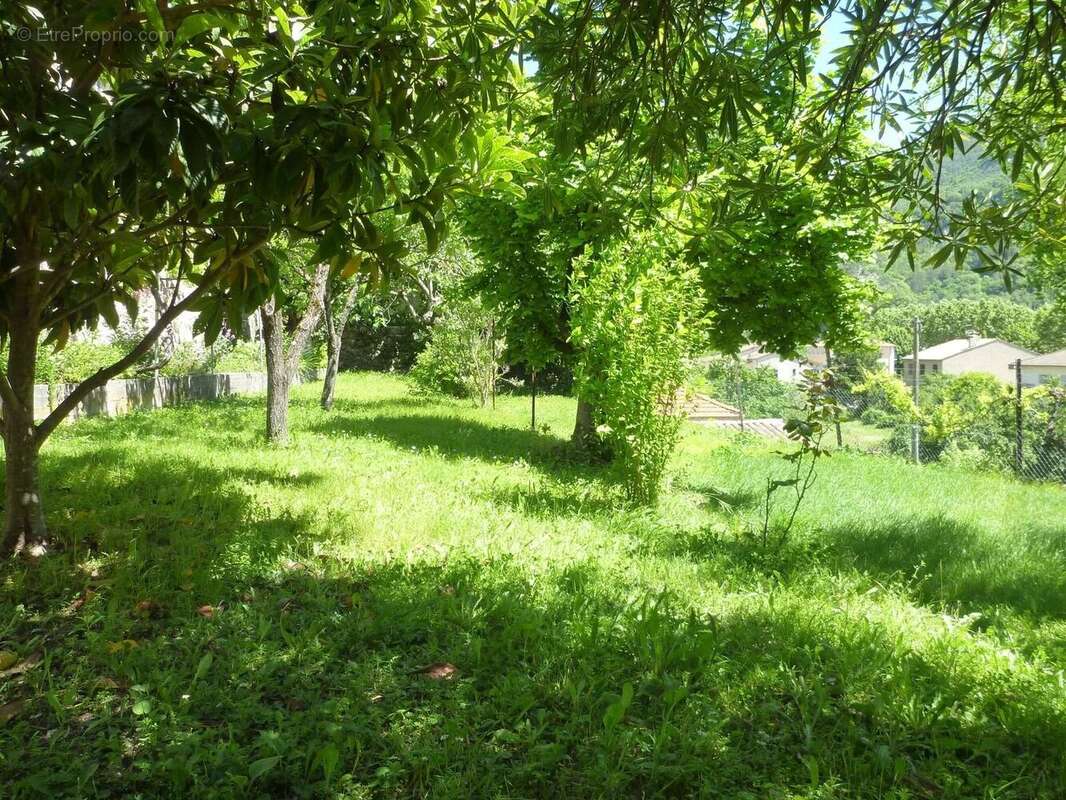 Maison à PUGET-THENIERS