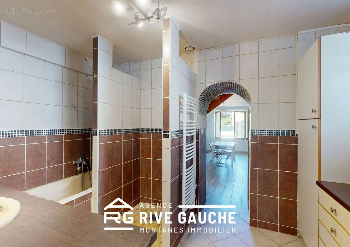 Maison à ROUSSILLON