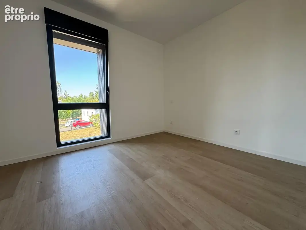Appartement neuf au 1er étage avec balcon + 2 places de parking privatives. - photo 14